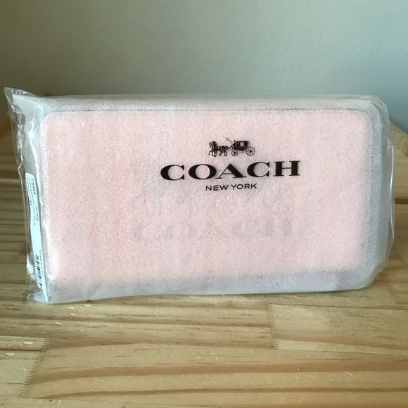 Coach wallet🎈🎈 - Picture 9 of 9